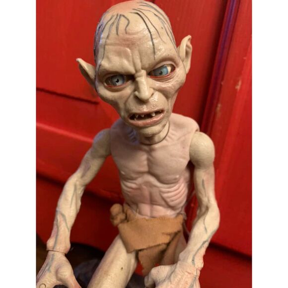 Vintage 2003 Lord of the Rings Talking Gollum Smeagol 11" Action Figure Complete - Picture 3 of 6